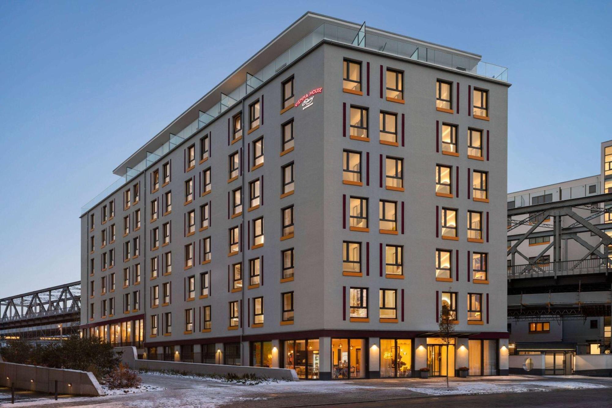 Vienna House Easy By Wyndham Berlin Potsdamer Platz Экстерьер фото